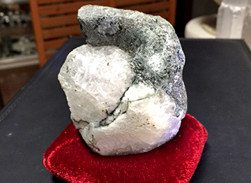 ロシアンフェナカイト原石